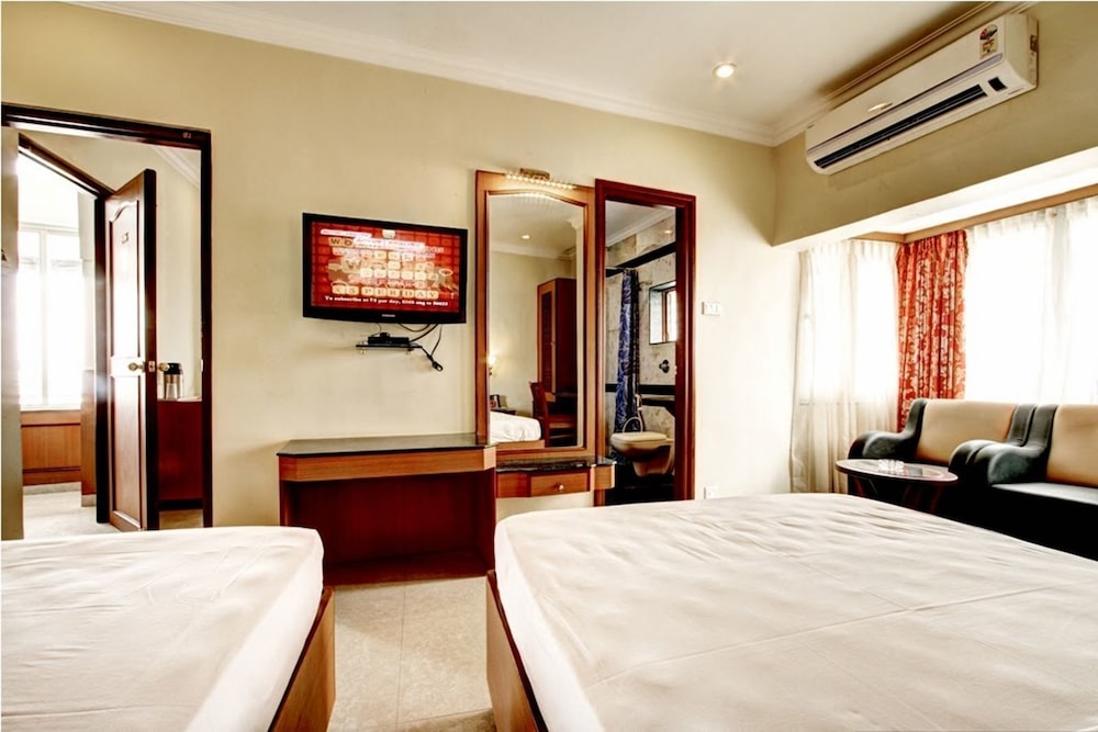 HOTEL NAHAR MANCHESTER INN 24/42