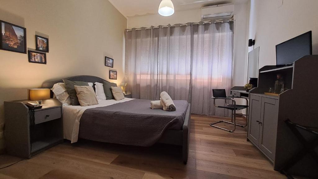 ROOM, TRIPLE