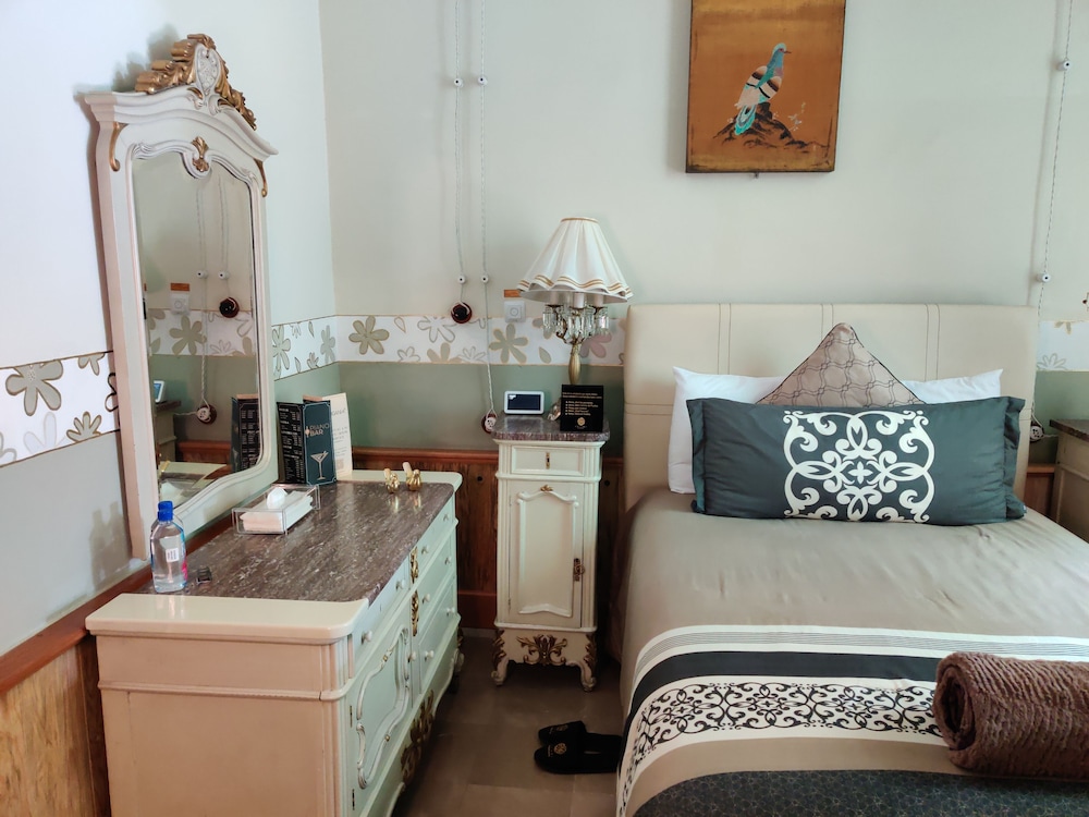 SMALL LUXURY HOTEL AZCAMI 16/50