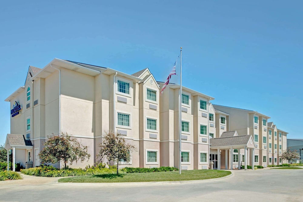 Microtel Inn Council Bluffs 1/50