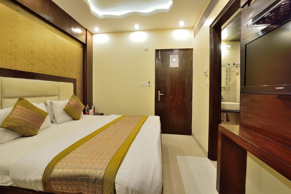 Hotel Aman International 9/67