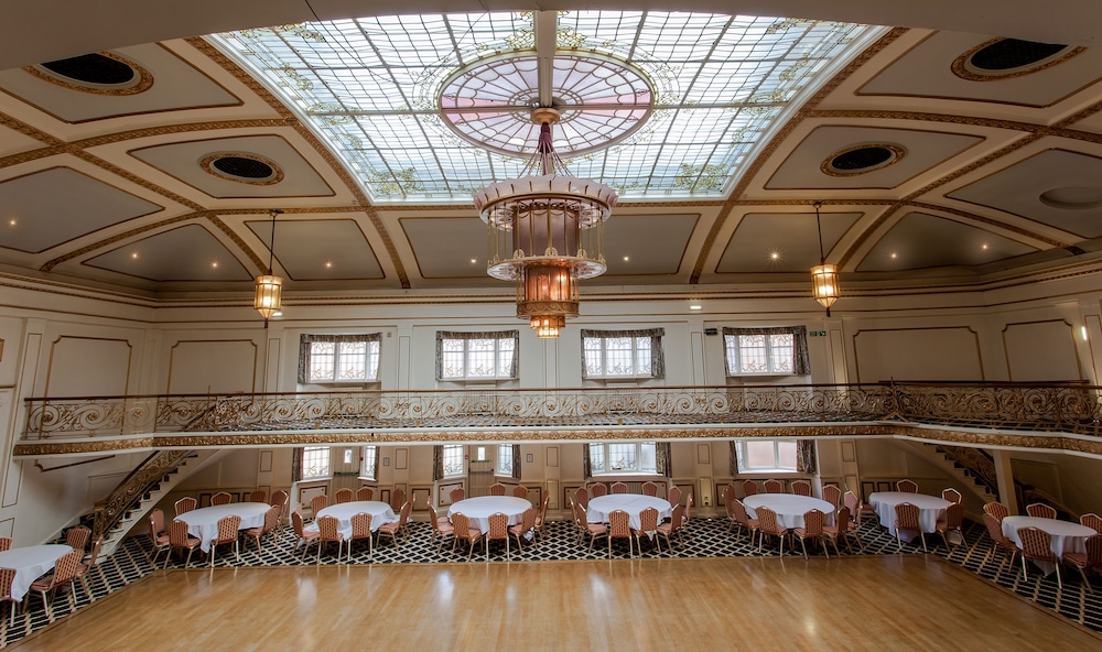 Prince of Wales Hotel Southport 38/62