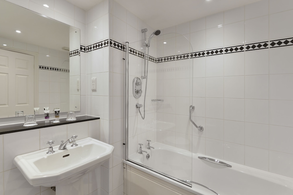Mercure Manchester Norton Grange Hotel & Spa 70/70