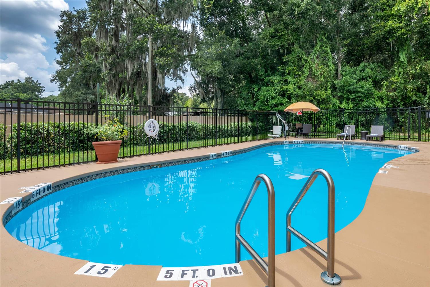 Comfort Inn & Suites DeLand - near University 3/9
