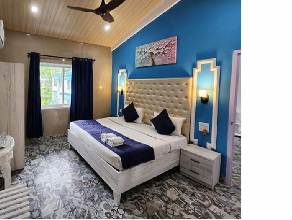 Paradise Village Resort 16/66