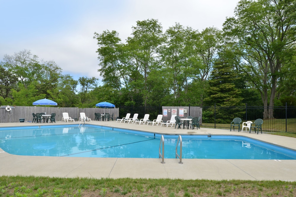 Blue Dolphin Inn 22/41