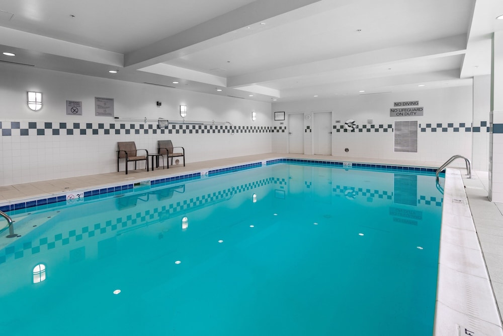 Courtyard by Marriott Winchester Medical Center 27/50