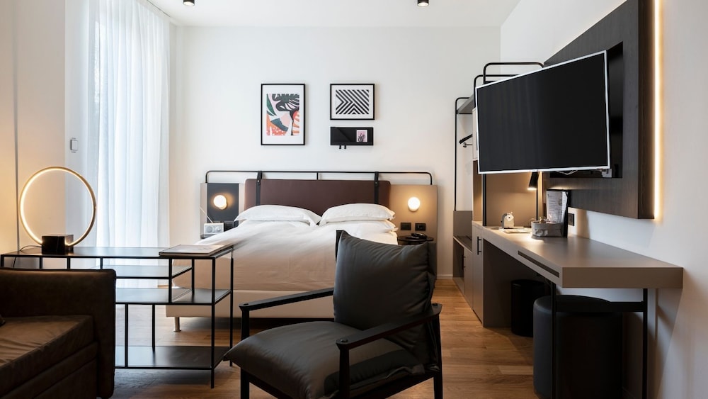 DESIGN, STUDIO, SUITE