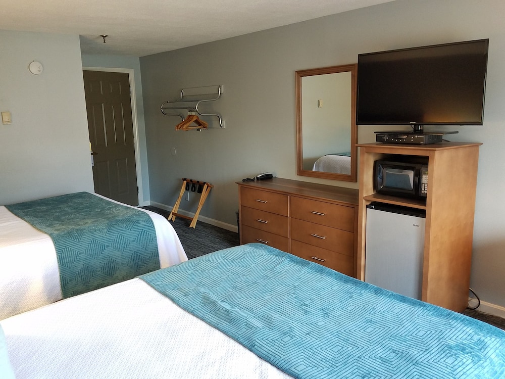 Hampton Village Resort 27/54