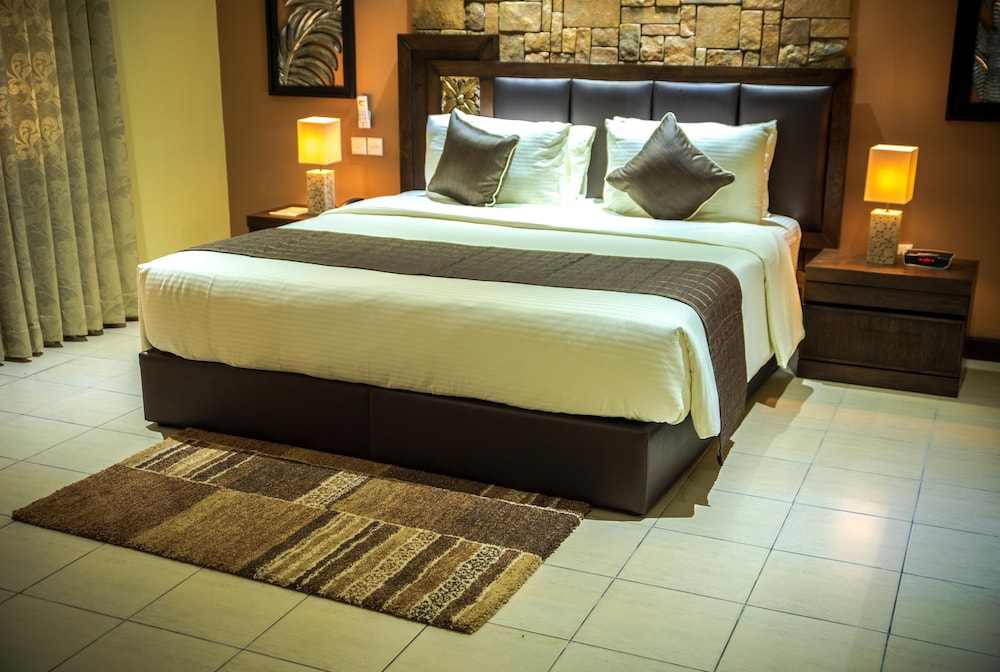 SUPERIOR, DOUBLE OR TWIN BED, POOL VIEW, POOL SIDE