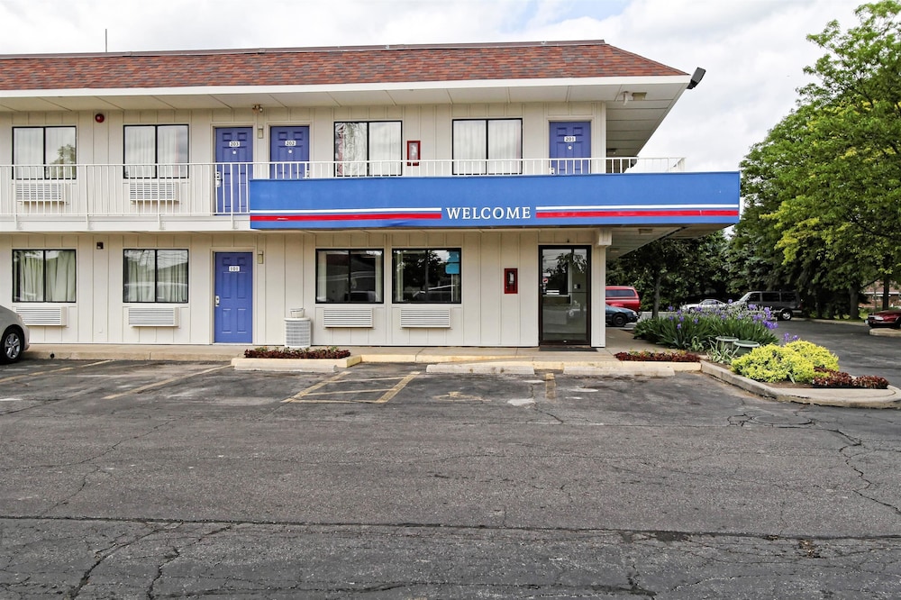 Motel6 Amherst, OH - Cleveland West - Lorain in AMHERST - OH