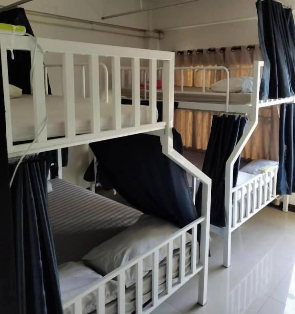 Chiangmai Gate Capsule Hostel 3/50
