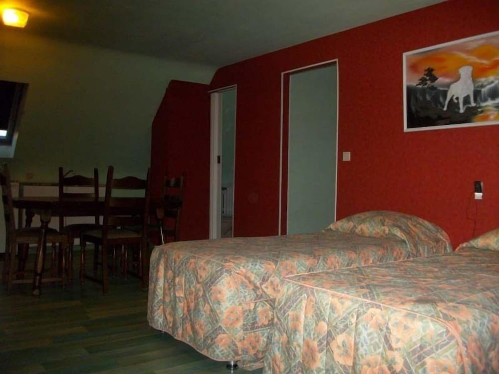 غرفة بسريرين منفصلين، Hotel Evergreen 2/7