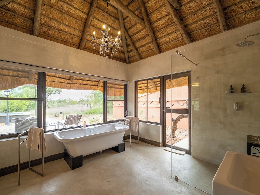 Mohlabetsi Safari Lodge 23/50