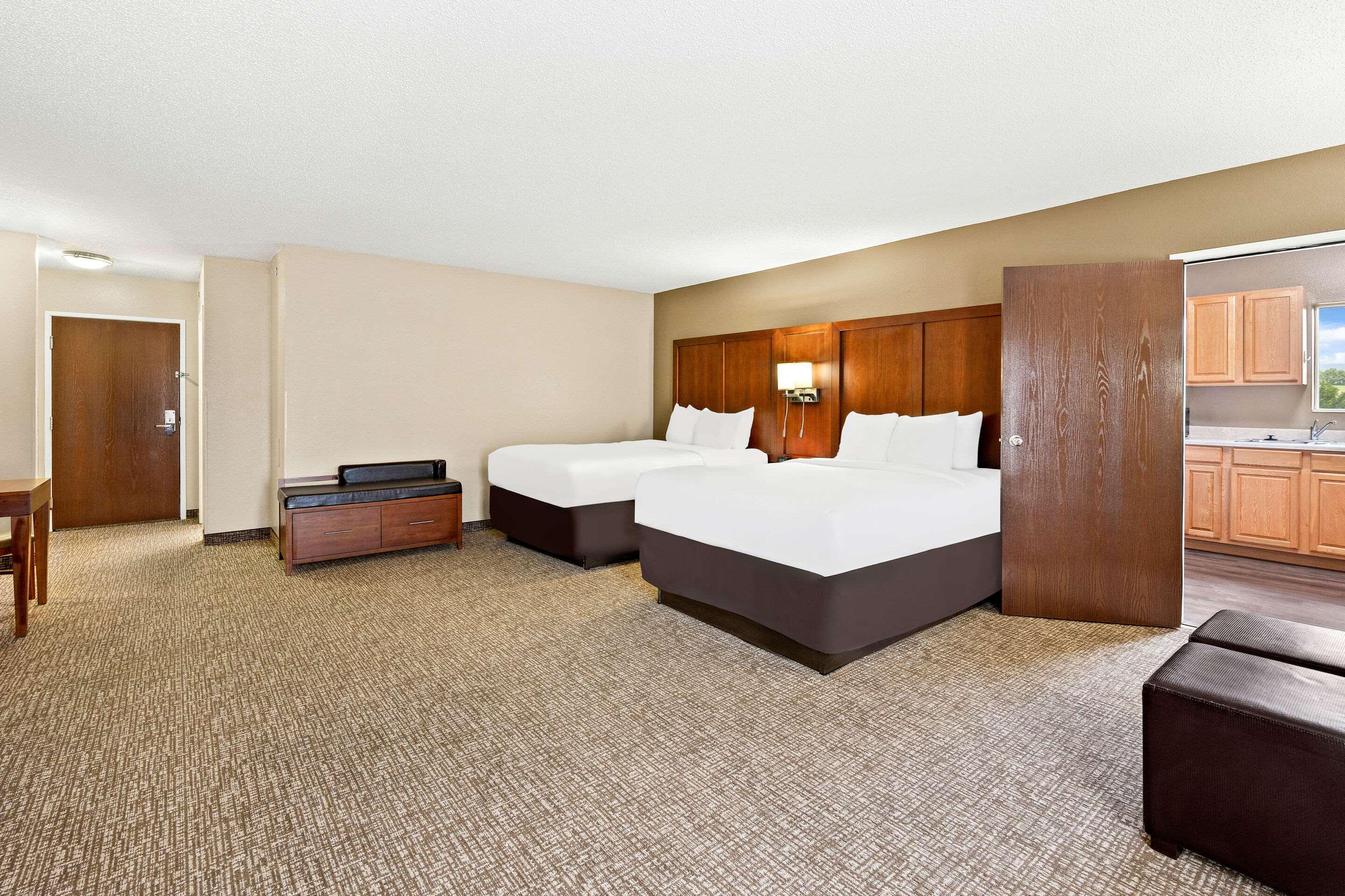 Efficiency, Suite, 2 Queen Beds
