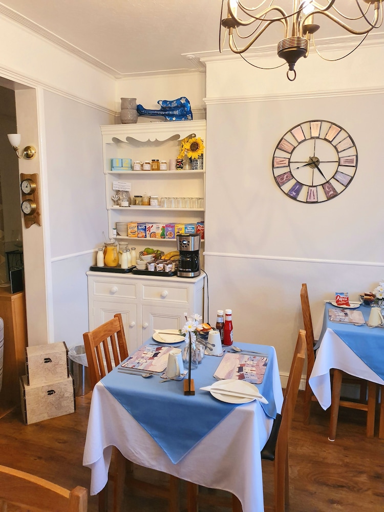 Lyndale Guest House 32/50