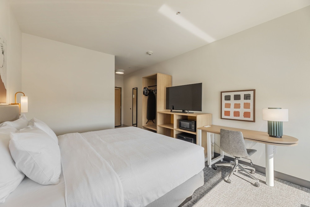 Spark by Hilton Garland Dallas East 15/42