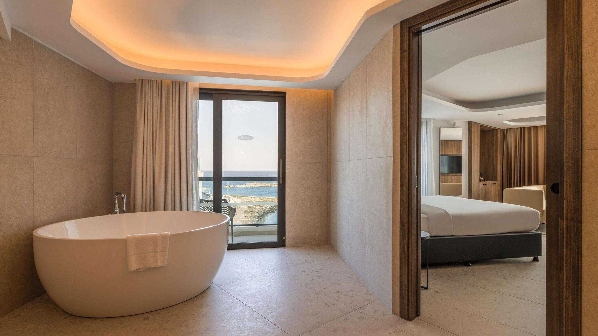DELUXE, SUITE, KING BED, SEA VIEW, HOT TUB