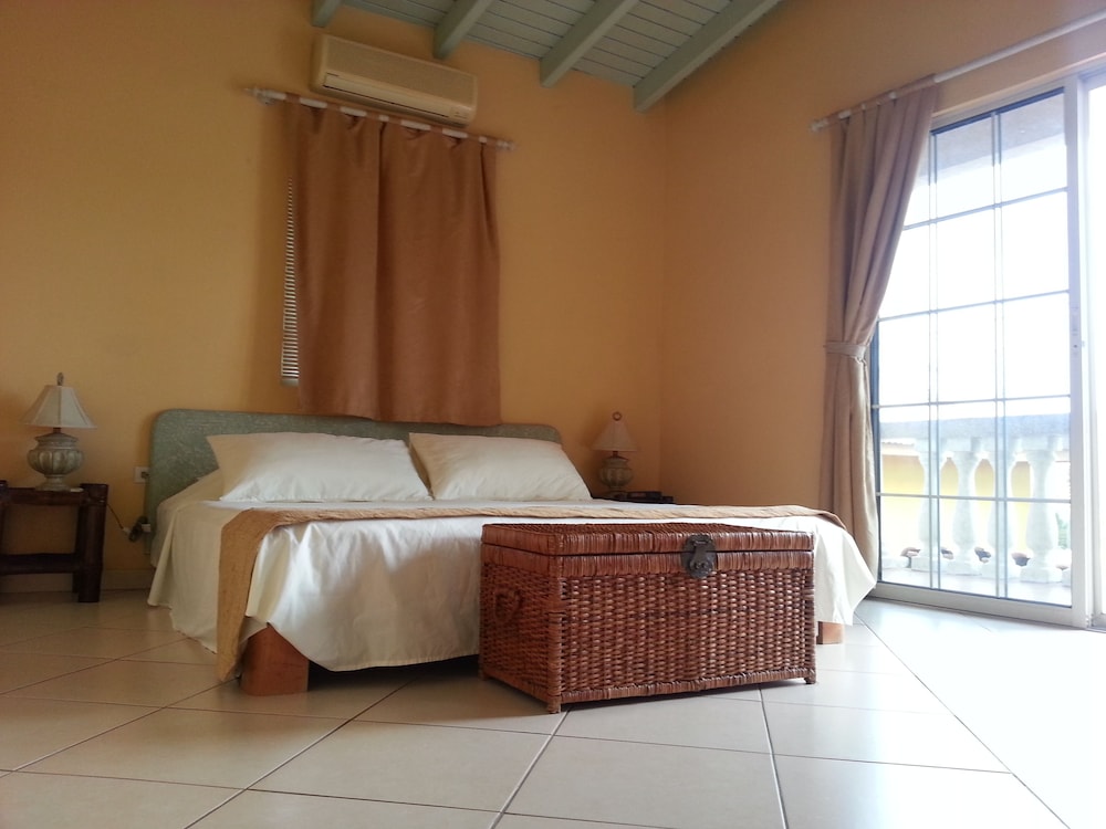 Le Chateau Ocean Villas 6/48