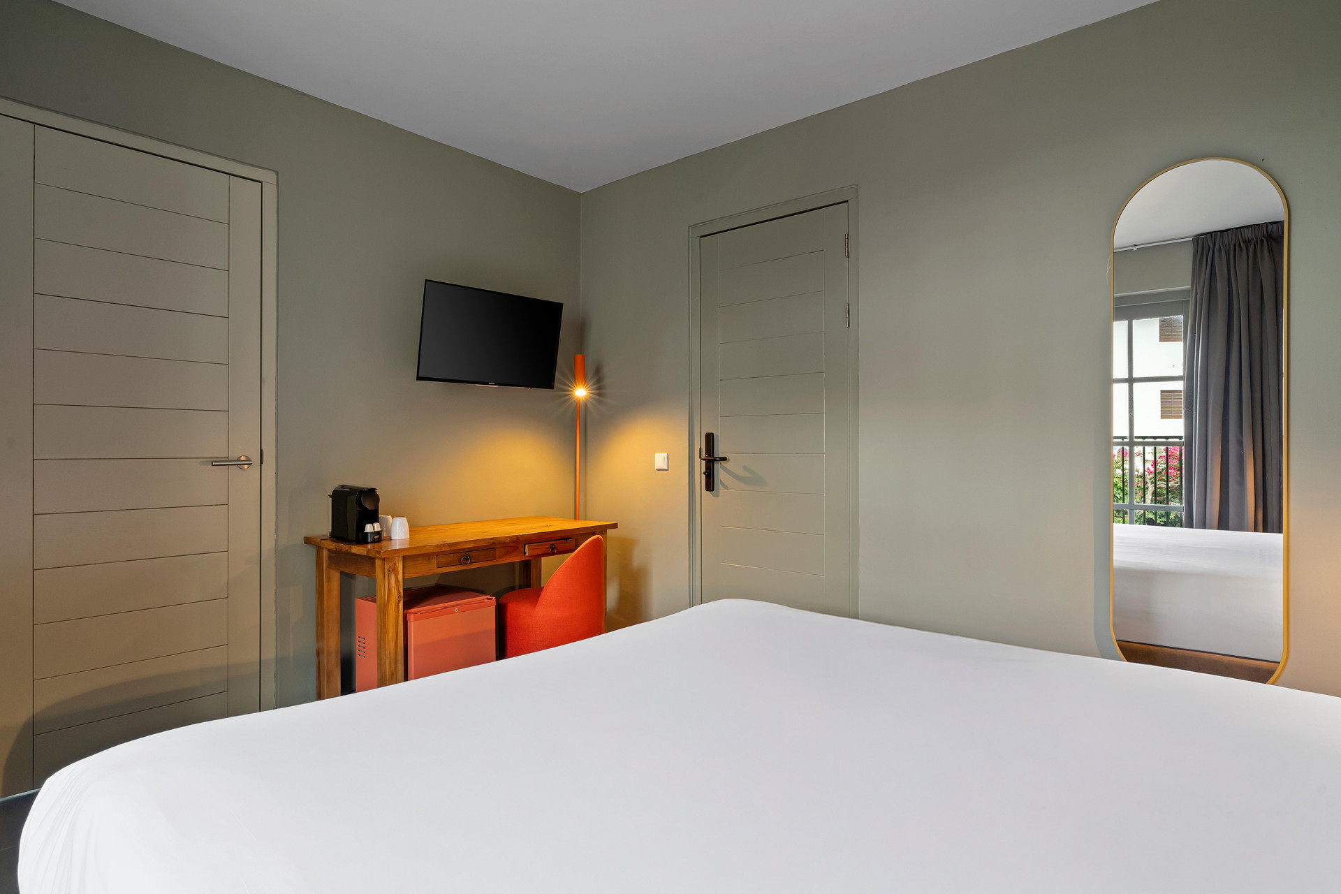 Economy, Double Bed, Garden View