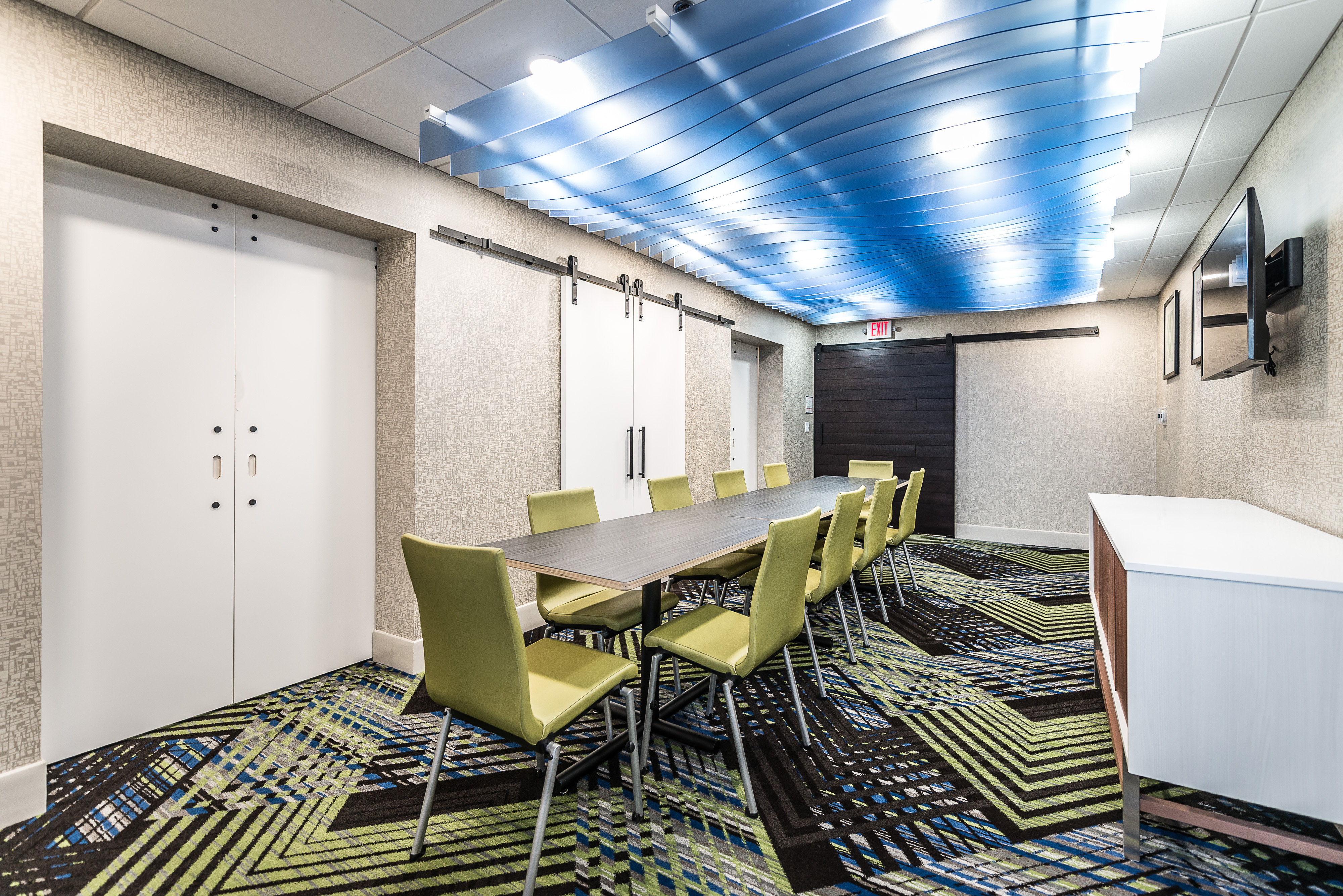 Holiday Inn Express Flint-Campus Area 56/65
