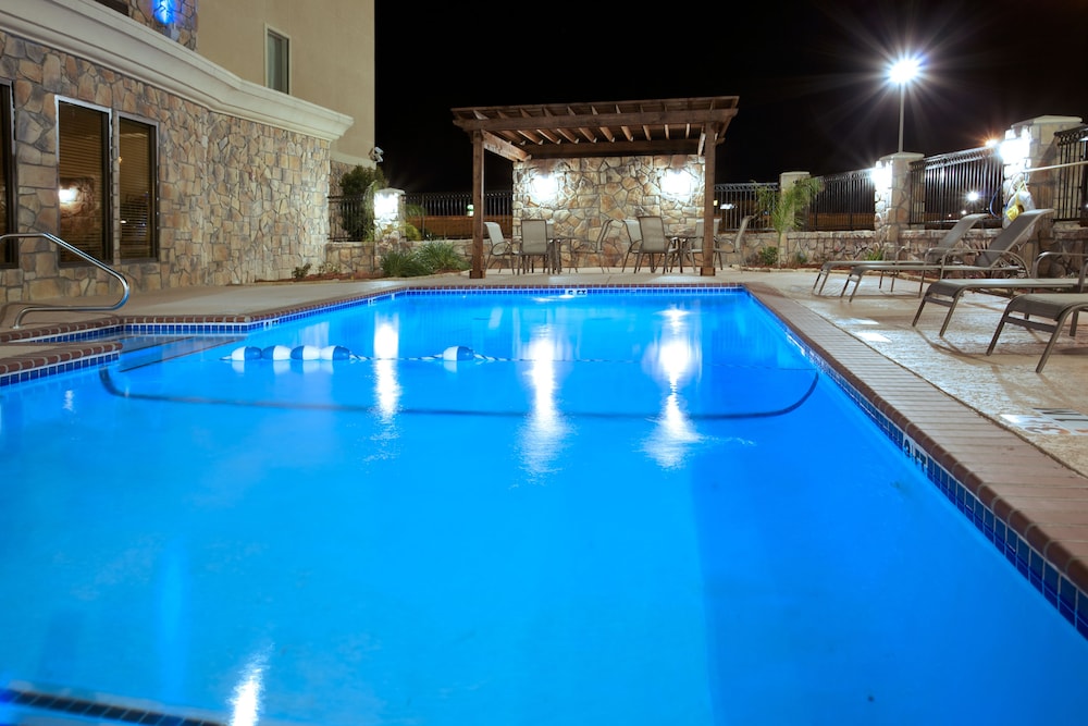 Holiday Inn Express Hotel Suites Texas City 1/31