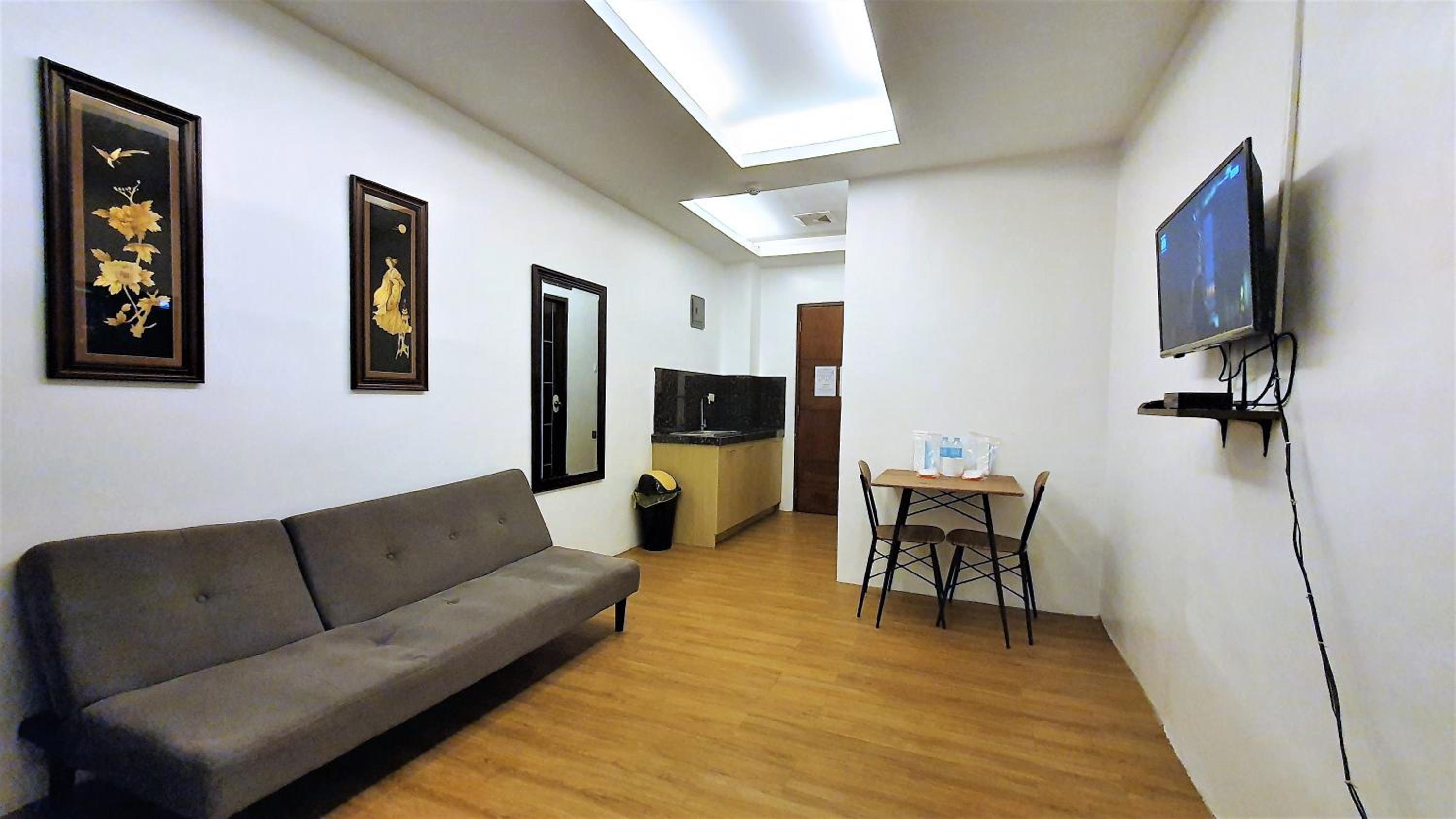 Oyo 108 Spiral Suites 32/50