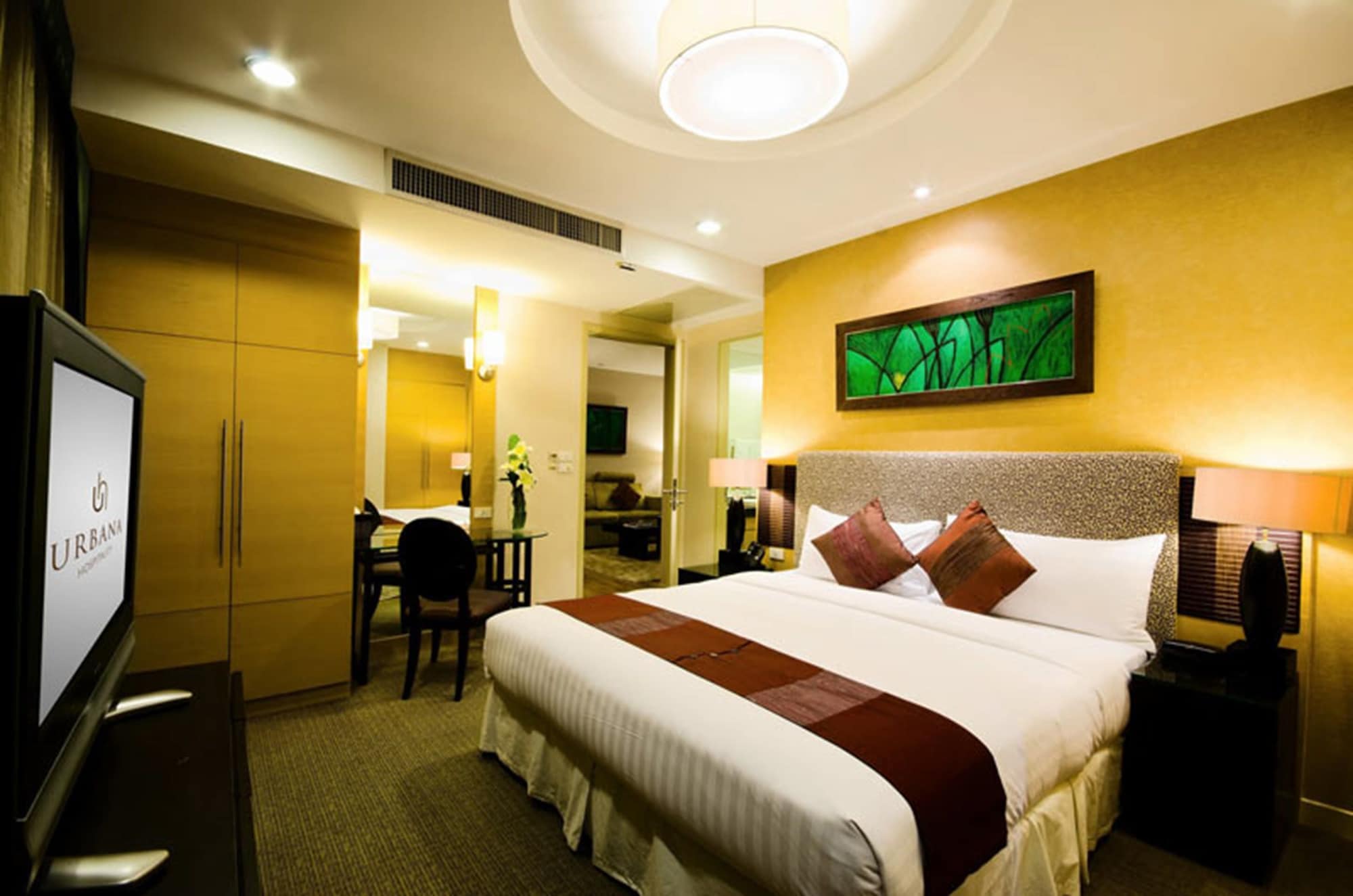 2 BEDROOMS, EXECUTIVE, SUITE