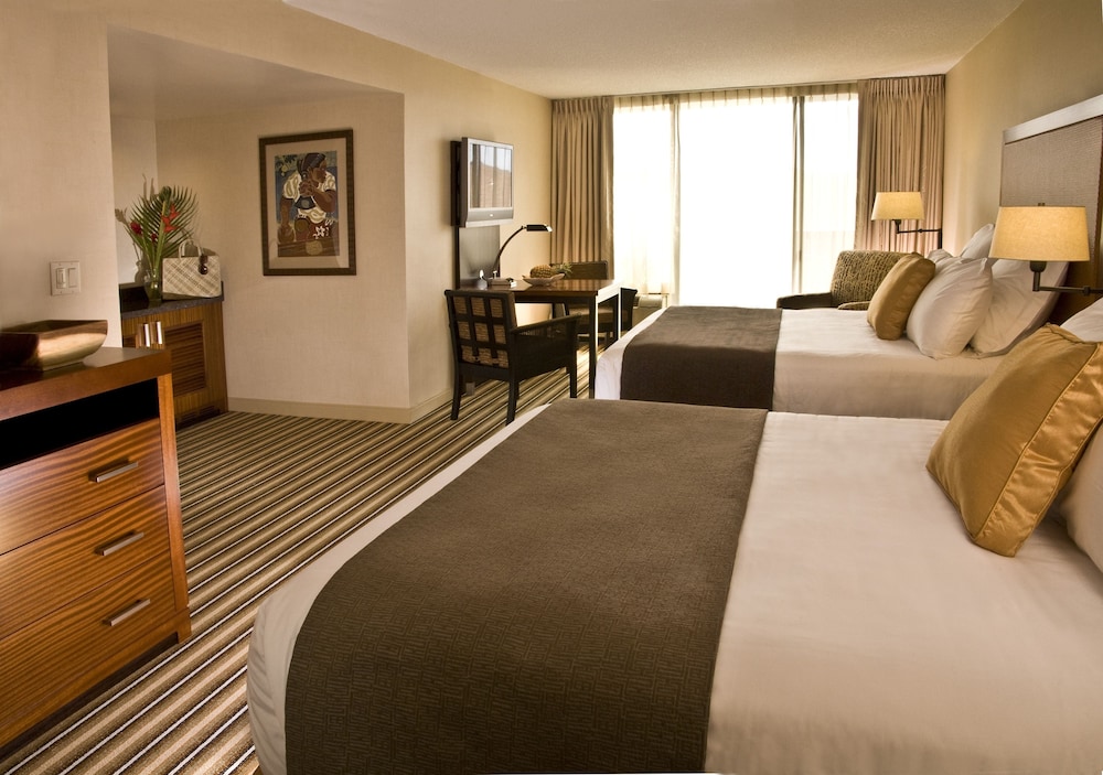Maui Coast Hotel 15/71