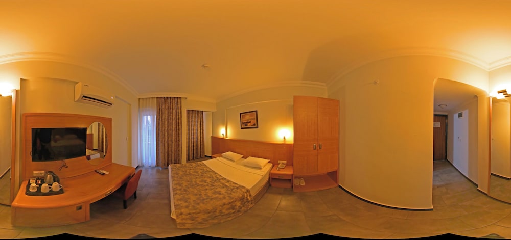 SENZA Grand Santana Hotel 45/63