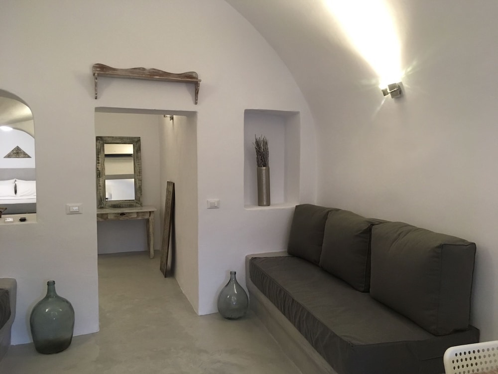 Theodora Suites - Adults Only 27/48