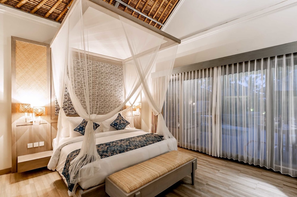 Grand Premiere Garden Room