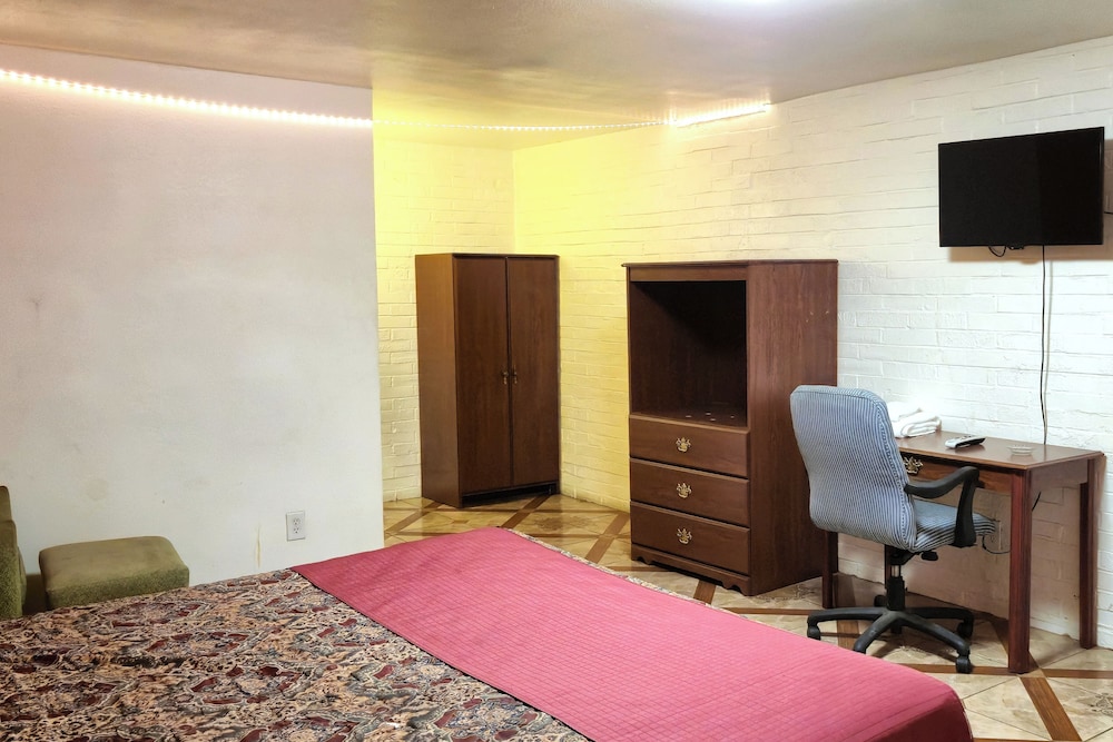 Way Side Inn by Hotel O Dallas near Fair Park Downtown 25/30