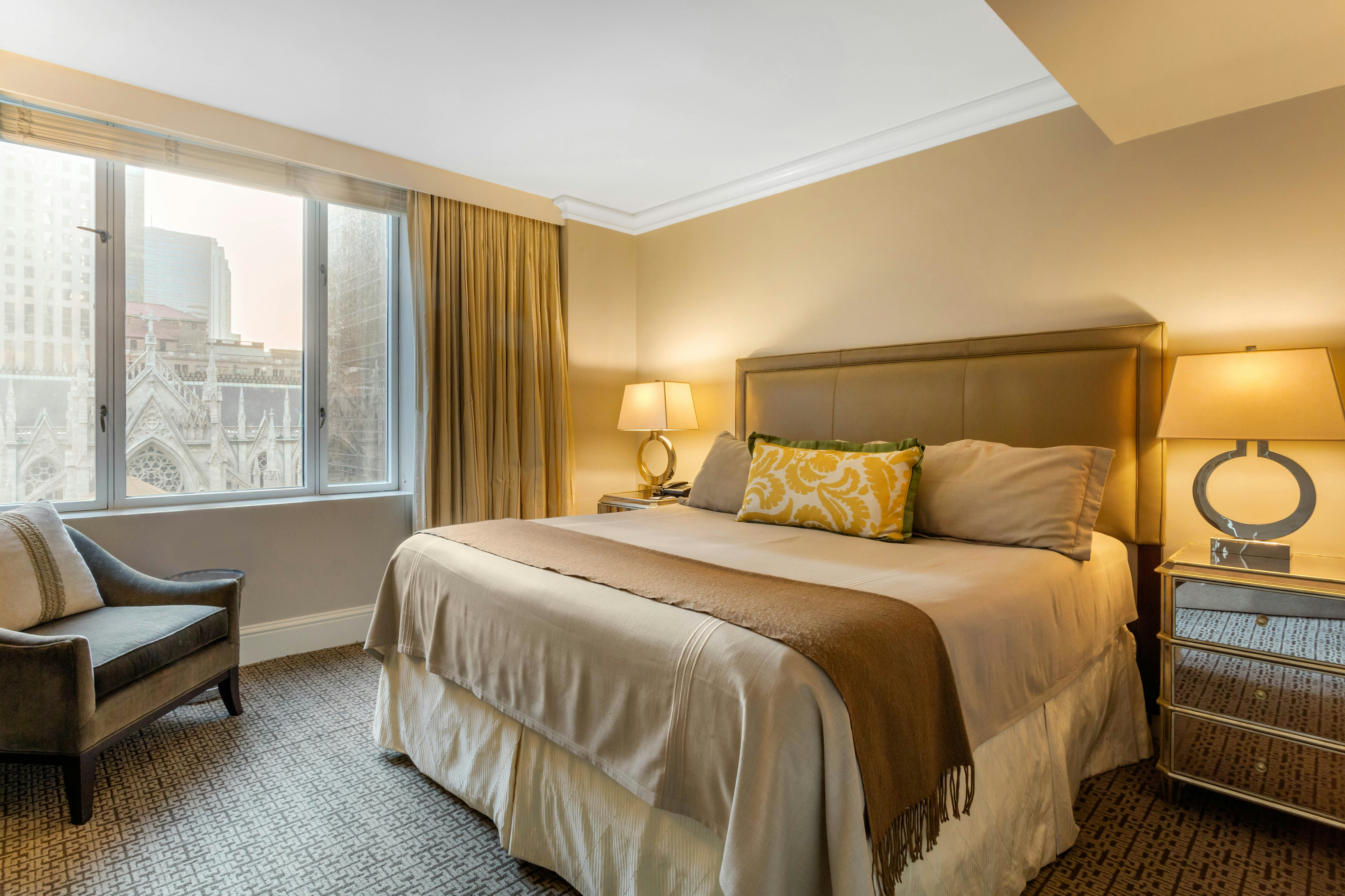 Cathedral, Suite, King Bed
