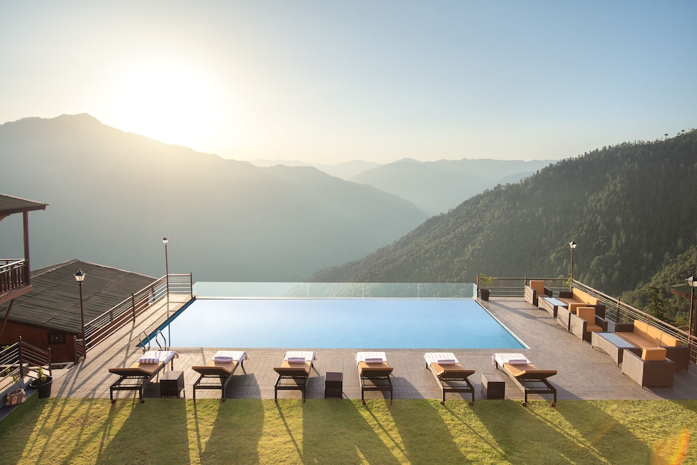 JuSTa Luxe Cliffend Resort and Spa Mashobra 28/36