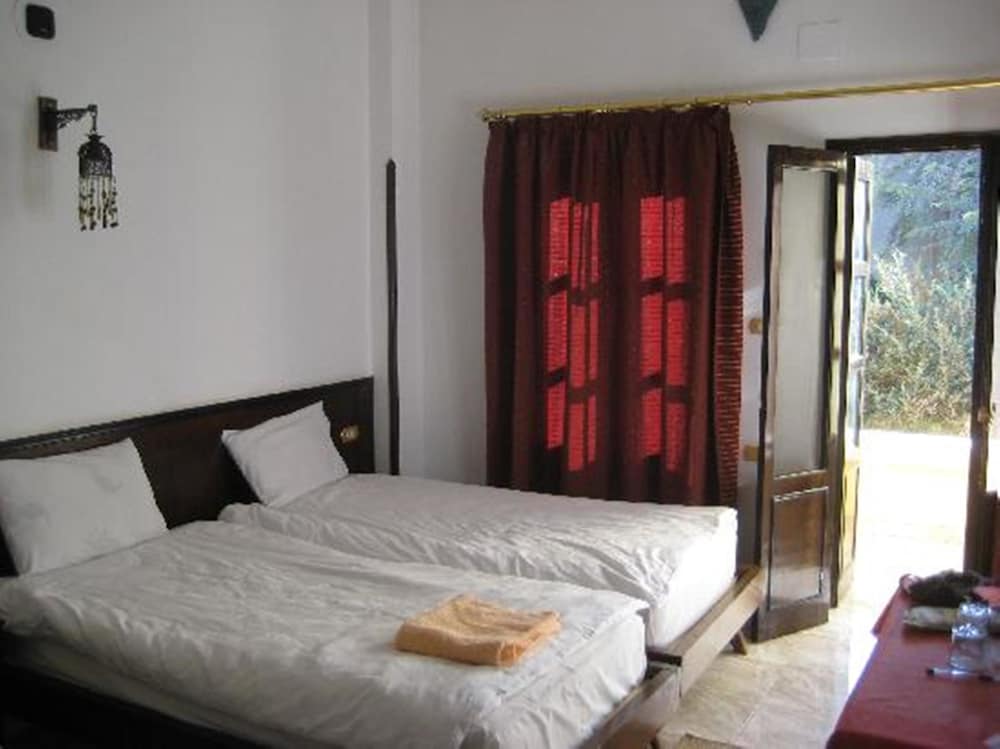 1 BEDROOM, DELUXE, DOUBLE OR TWIN BED