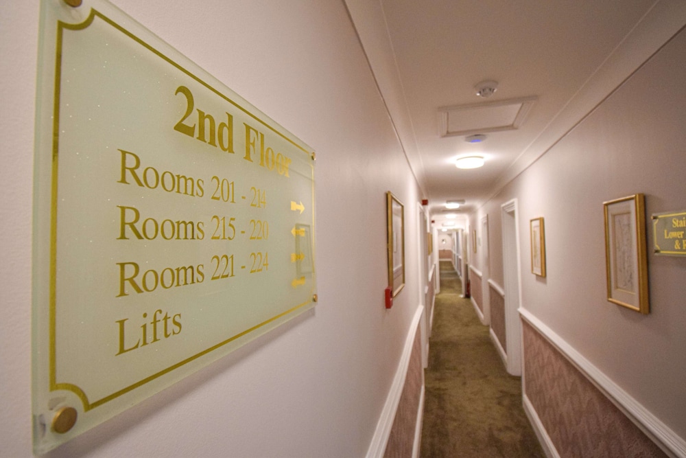 Pembridge Palace Hotel 26/50