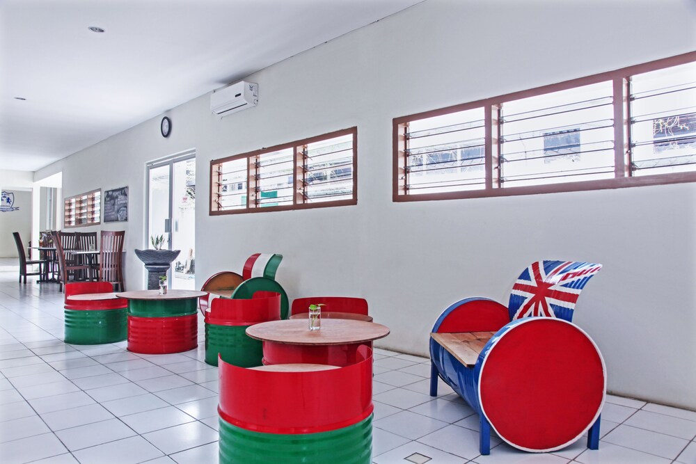 RedDoorz Plus near Galaxy Mall 25/39