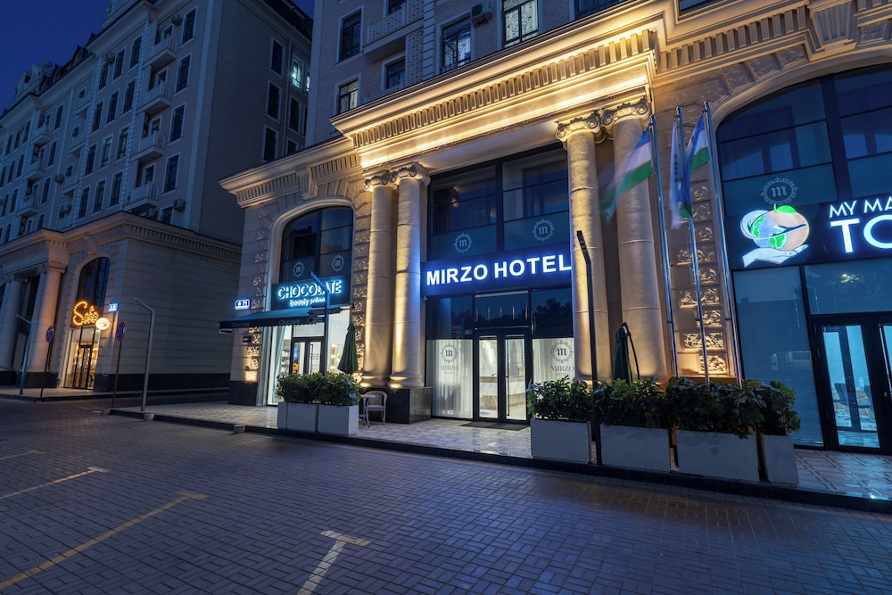 MIRZO HOTEL 58/62