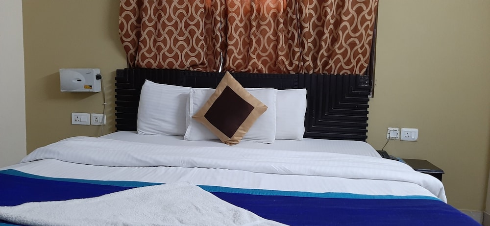 HOTEL KUNDAN PALACE 30/50