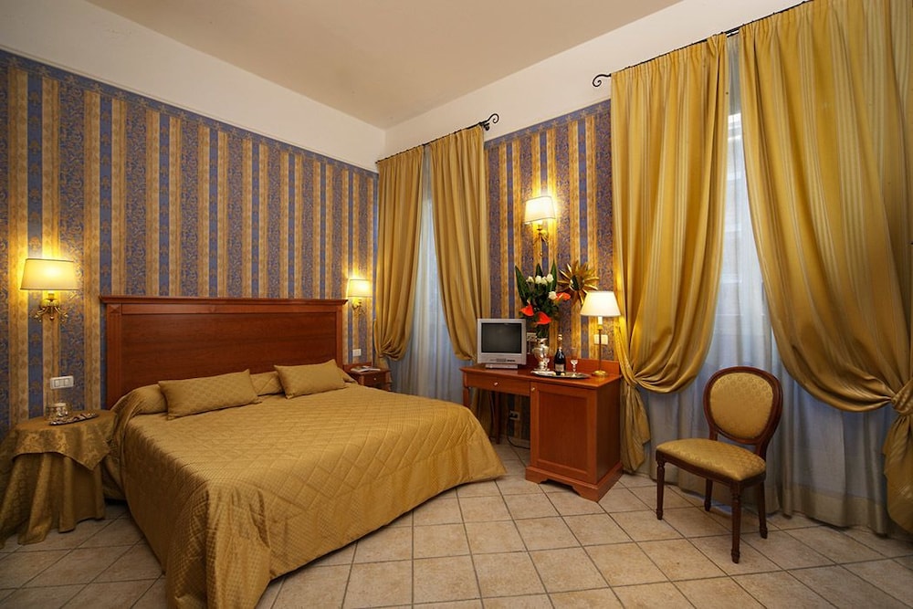 Hotel Golden 16/50
