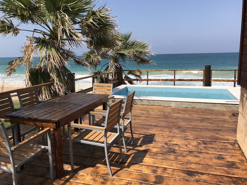 Turquoise Beach Resort Tyre 48/50