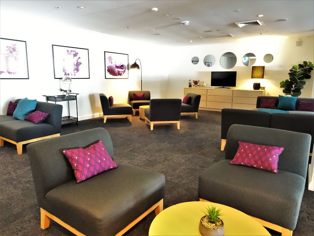 Sage Hotel Wollongong 8/75