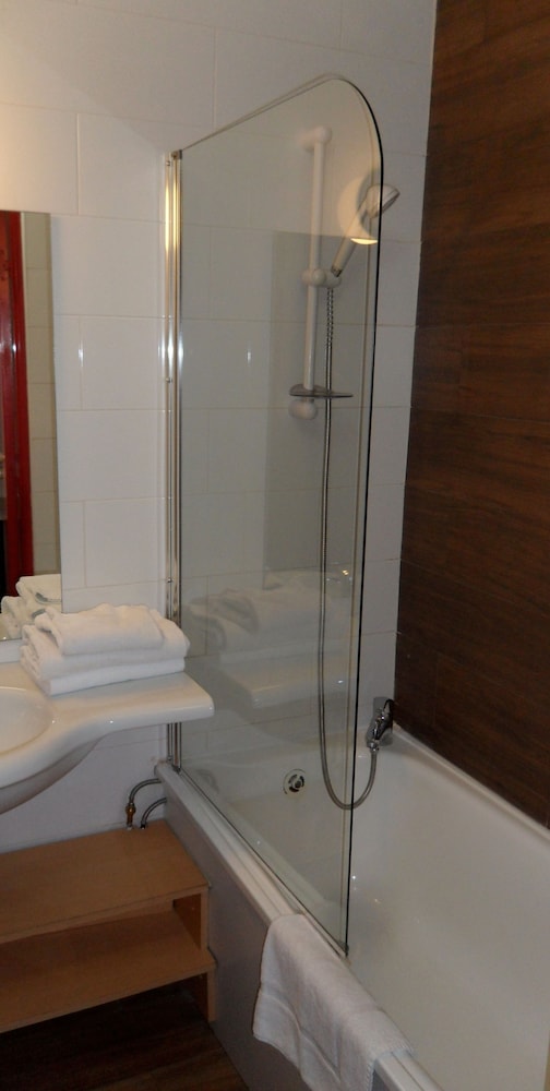 Euro Hotel Paris Creteil 8/36