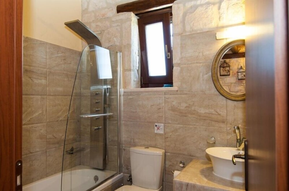KAVOS PSAROU VILLAS 50/50