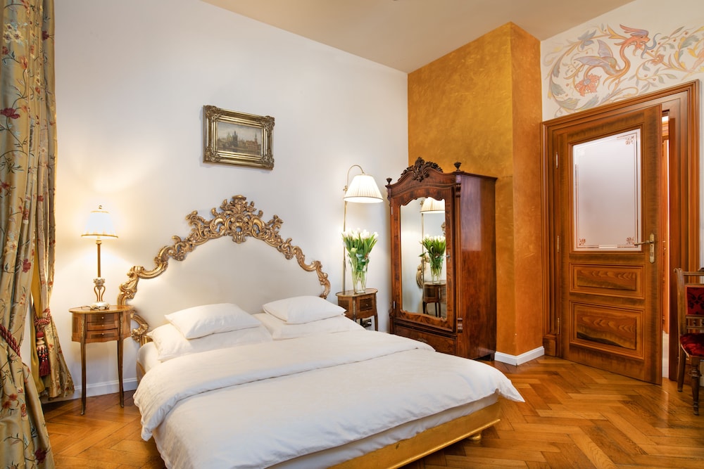 Malostranska Residence 24/72