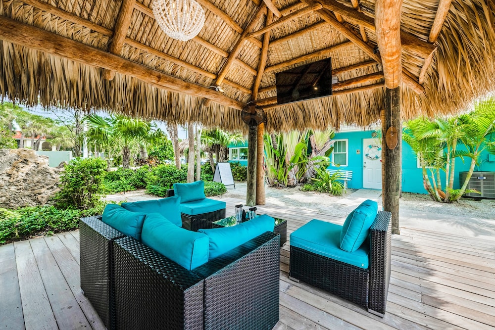 Tropical Breeze Resort 48/77