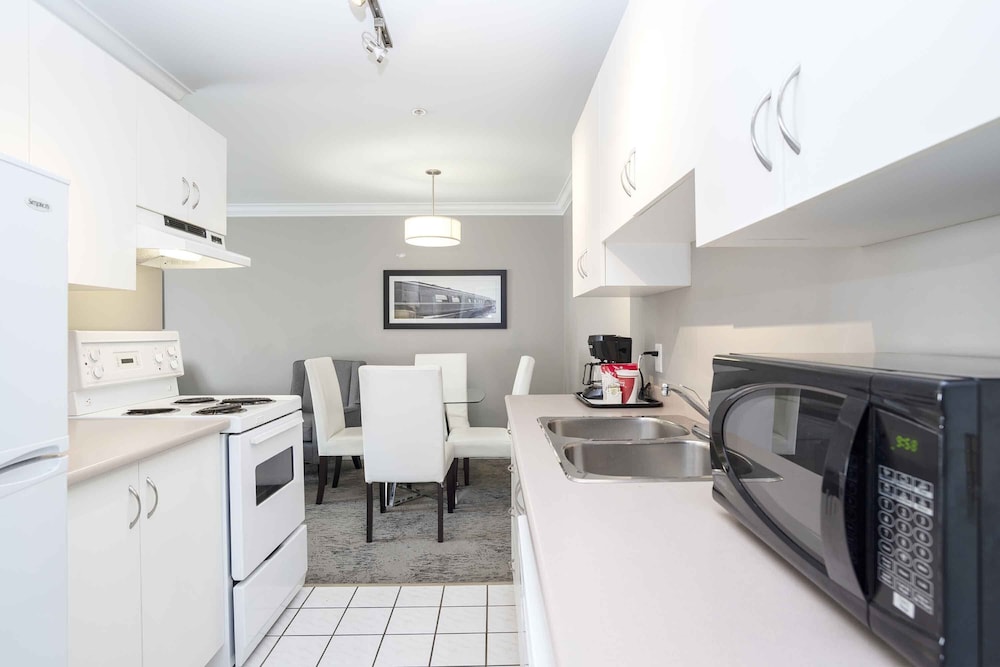 Sandman Hotel & Suites Prince George 35/47