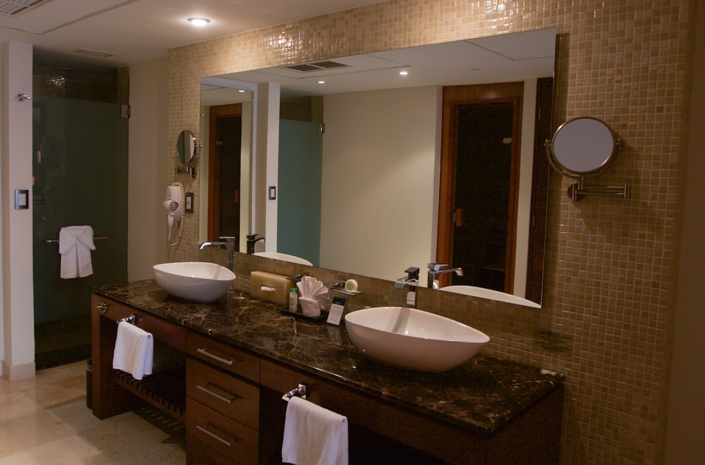 Hotel Azul Ixtapa Grand Resort Spa and Convention Center 49/51
