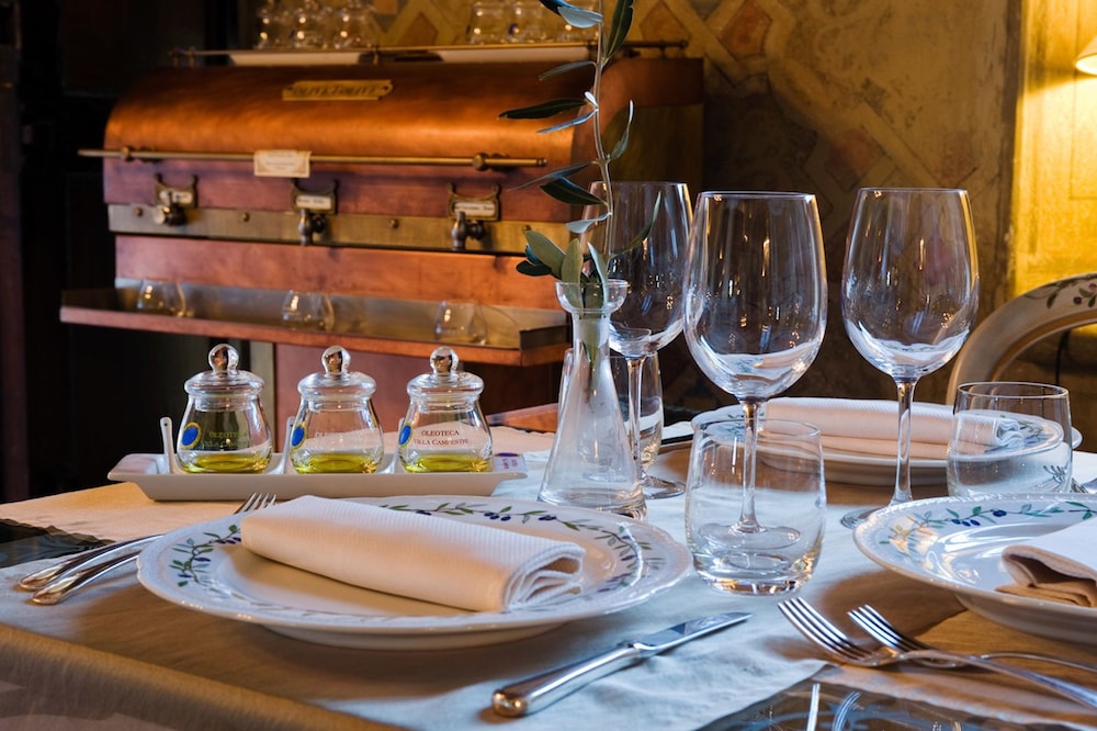 Villa Campestri Olive Oil Resort 12/48